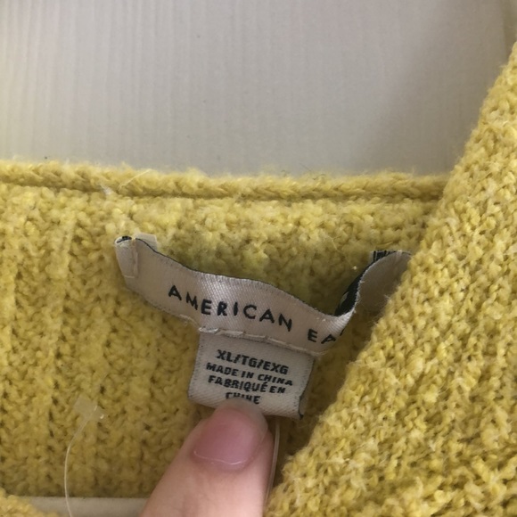 Cropped Yellow Knit Hoodie - Picture 3 of 3